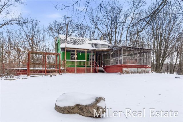 4233 Mud Lake Road, Bellevue, MI 49021