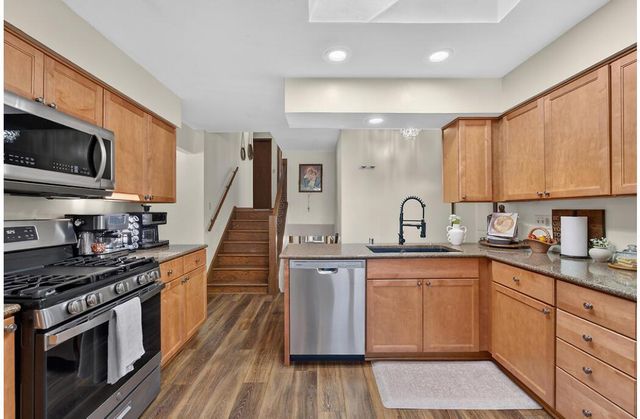 720 South STREET, Racine, WI 53402