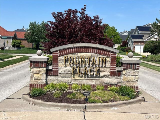 866 SAYBROOK FALLS Drive, Fairview Heights, IL 62208