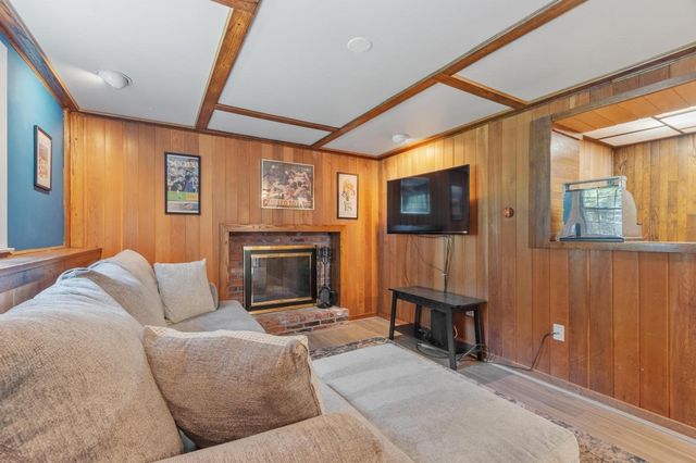 159 Randall Rd, Stow, MA 01775