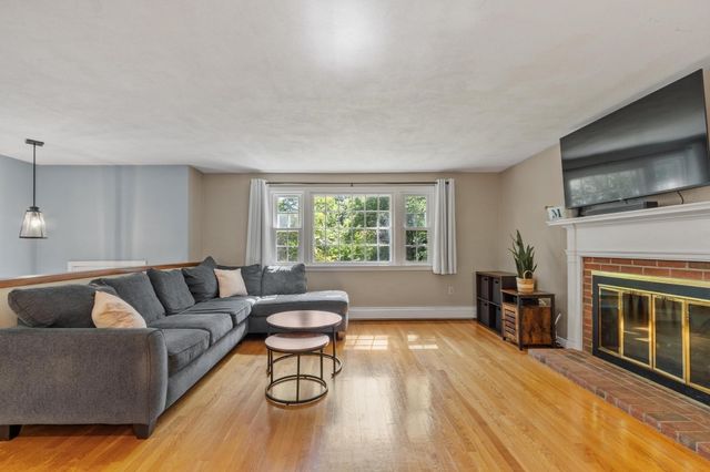 159 Randall Rd, Stow, MA 01775