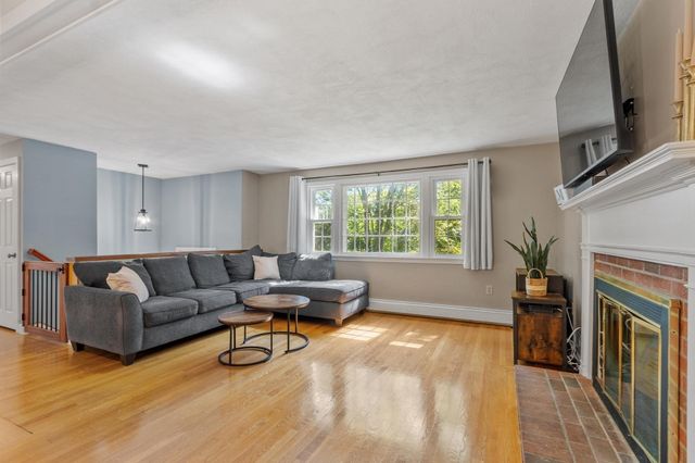 159 Randall Rd, Stow, MA 01775