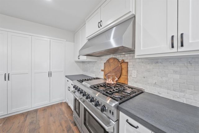 2318 Elmgate Drive, Houston, TX 77080