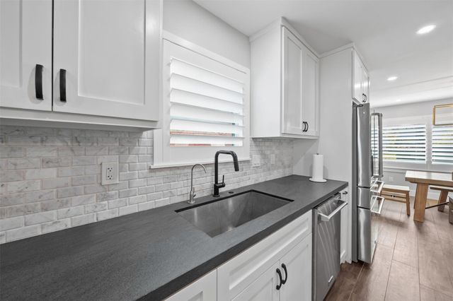 2318 Elmgate Drive, Houston, TX 77080