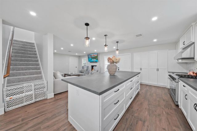 2318 Elmgate Drive, Houston, TX 77080