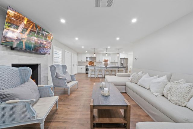 2318 Elmgate Drive, Houston, TX 77080