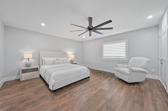 2318 Elmgate Drive, Houston, TX 77080