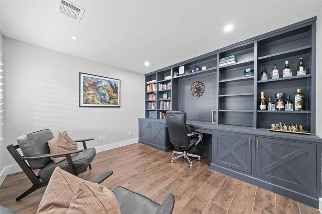 2318 Elmgate Drive, Houston, TX 77080