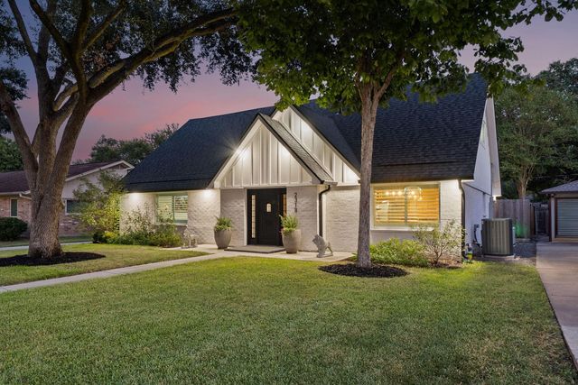 2318 Elmgate Drive, Houston, TX 77080