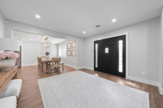 2318 Elmgate Drive, Houston, TX 77080