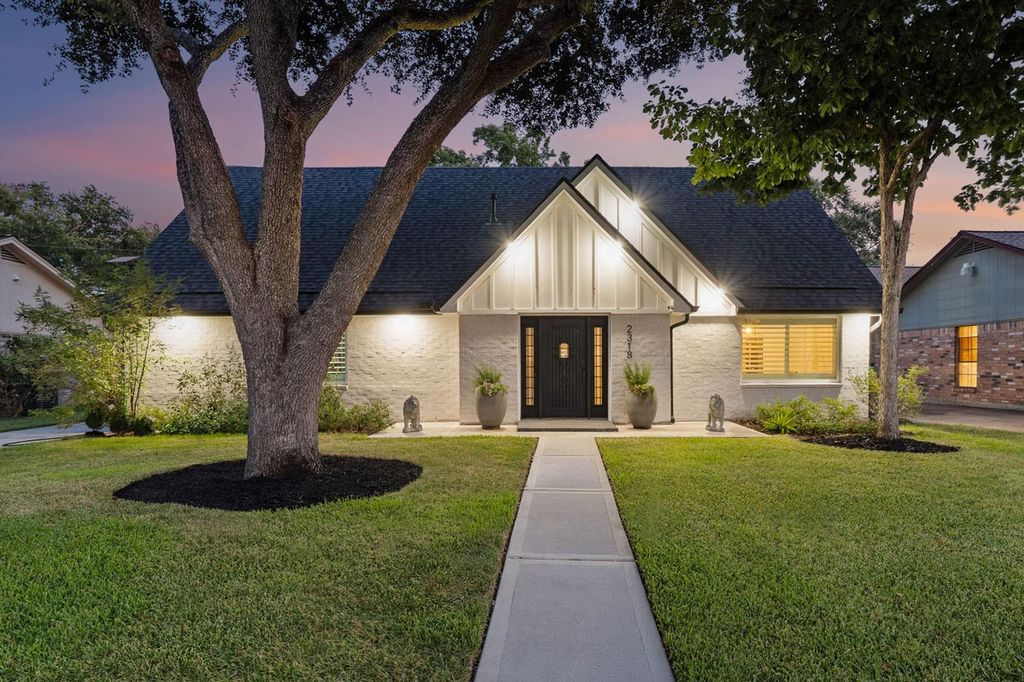 2318 Elmgate Drive, Houston, TX 77080