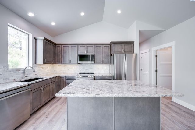 590 SW Wallowa, Pullman, WA 99163