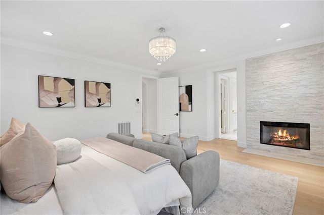 25 Twiggs, Irvine, CA 92620