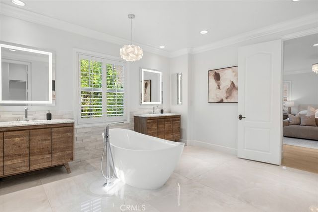 25 Twiggs, Irvine, CA 92620