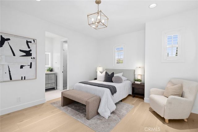 25 Twiggs, Irvine, CA 92620