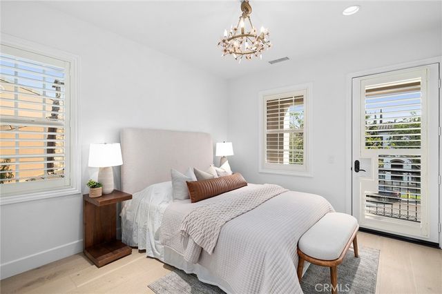 25 Twiggs, Irvine, CA 92620