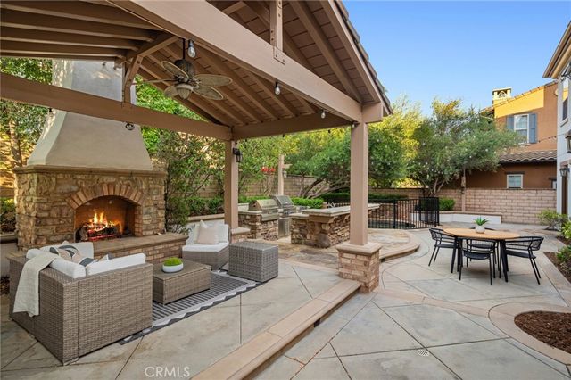 25 Twiggs, Irvine, CA 92620
