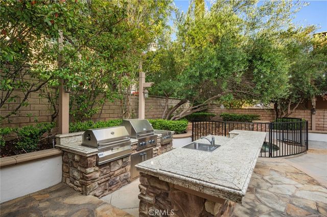 25 Twiggs, Irvine, CA 92620