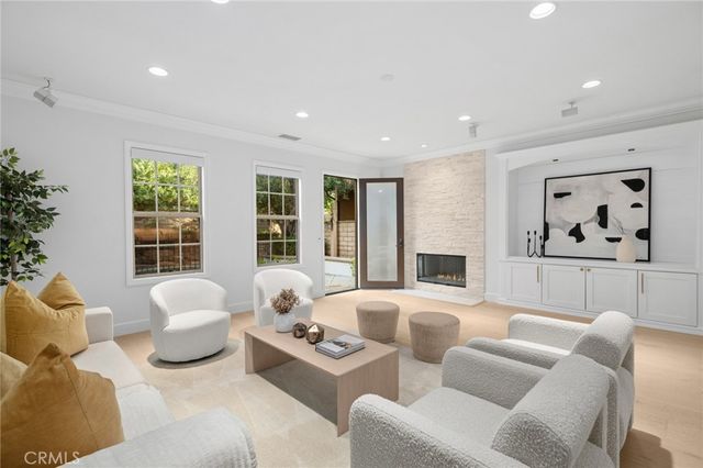 25 Twiggs, Irvine, CA 92620
