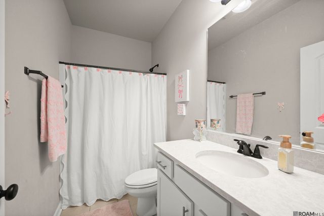 6446 Red Rose Dr, Baton Rouge, LA 70817