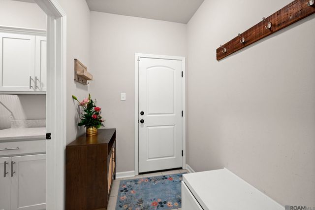 6446 Red Rose Dr, Baton Rouge, LA 70817