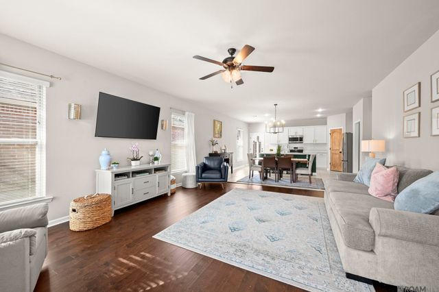 6446 Red Rose Dr, Baton Rouge, LA 70817