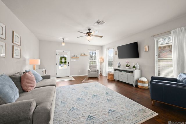 6446 Red Rose Dr, Baton Rouge, LA 70817