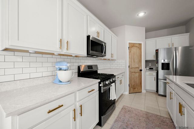 6446 Red Rose Dr, Baton Rouge, LA 70817