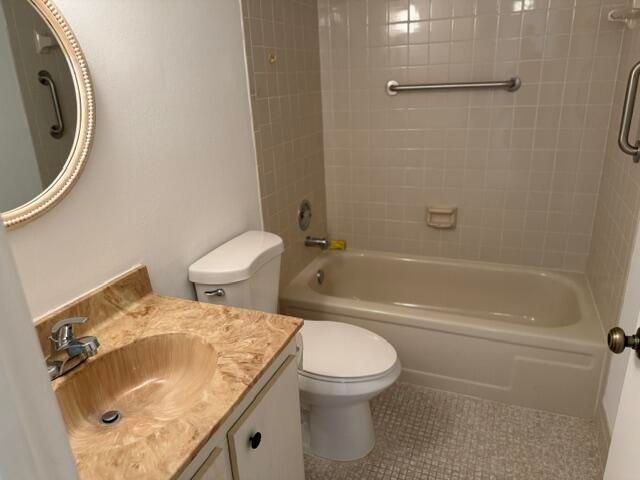 6675 S Oriole Boulevard 4040, Delray Beach, FL 33446