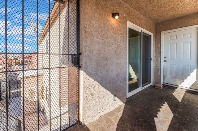 6994 ISSAC Avenue, Las Vegas, NV 89156