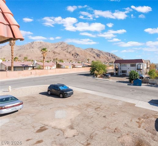 6994 ISSAC Avenue, Las Vegas, NV 89156