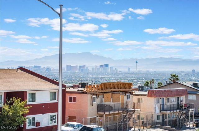 6994 ISSAC Avenue, Las Vegas, NV 89156