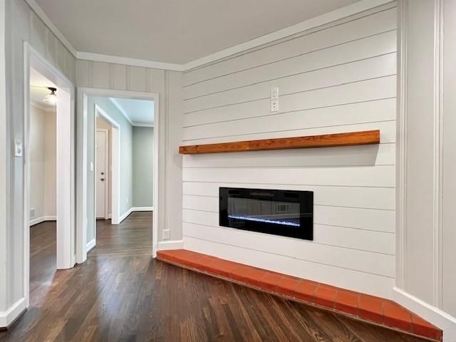 5885 Kayron Drive, Atlanta, GA 30328