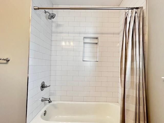 5885 Kayron Drive, Atlanta, GA 30328