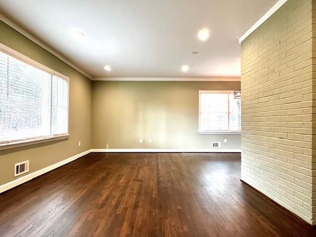 5885 Kayron Drive, Atlanta, GA 30328