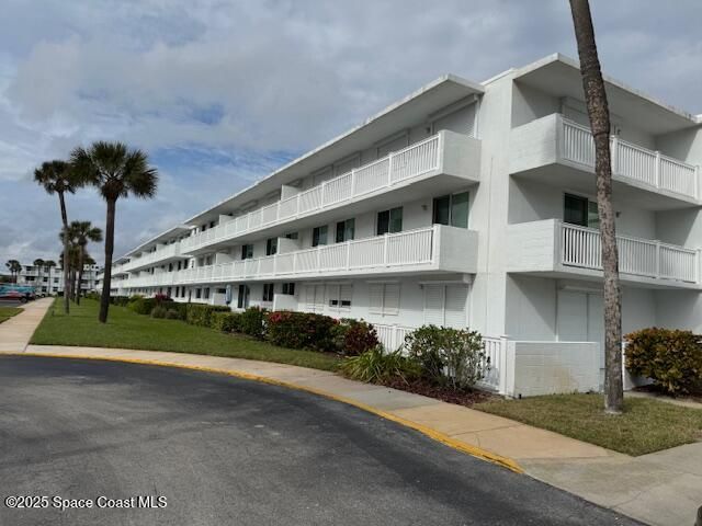 3190 N Atlantic Avenue 206, Cocoa Beach, FL 32931