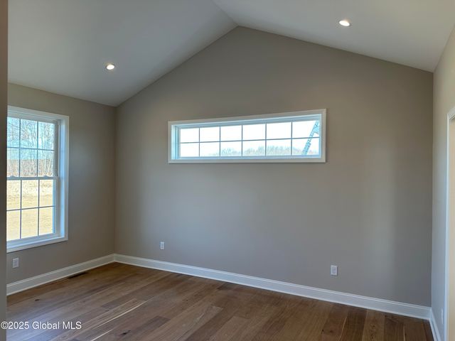 24 Silver Oak Drive, Halfmoon, NY 12065