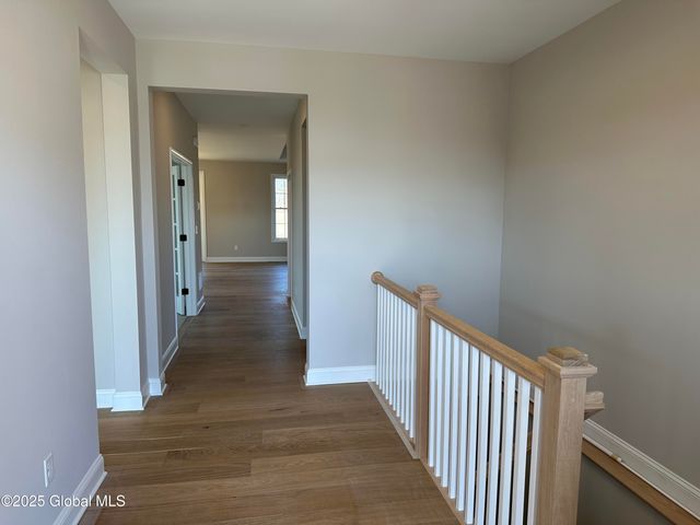 24 Silver Oak Drive, Halfmoon, NY 12065
