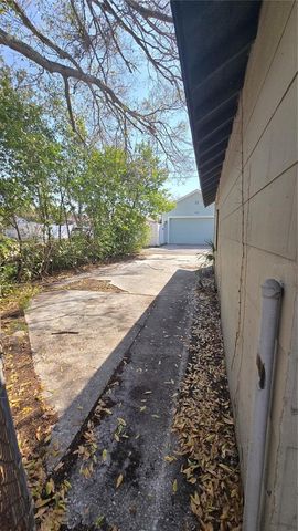 3940 BURLINGTON AVENUE N, St Petersburg, FL 33713