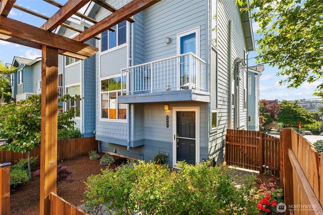 2400 W Boston Street, Seattle, WA 98199