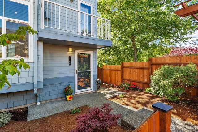 2400 W Boston Street, Seattle, WA 98199