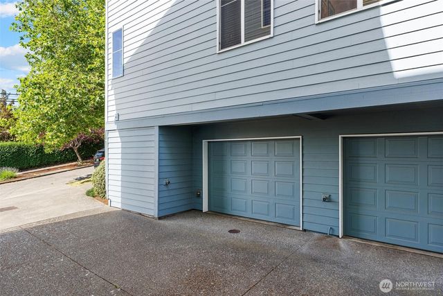 2400 W Boston Street, Seattle, WA 98199