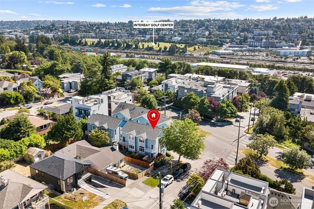 2400 W Boston Street, Seattle, WA 98199