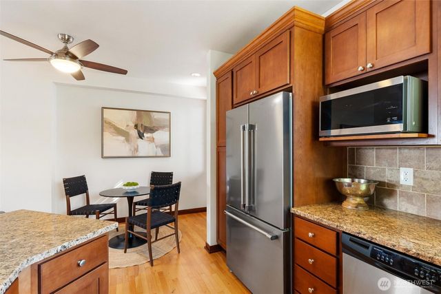 2400 W Boston Street, Seattle, WA 98199