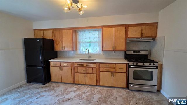 122 Westview Avenue, Paramus, NJ 07652