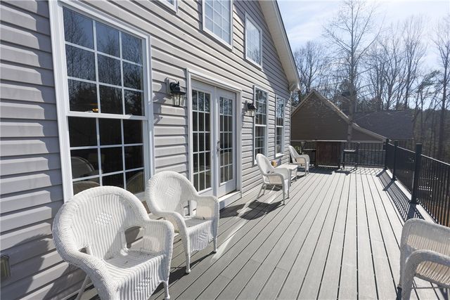 109 Martins Pointe Drive, Seneca, SC 29678