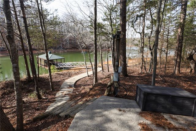 109 Martins Pointe Drive, Seneca, SC 29678