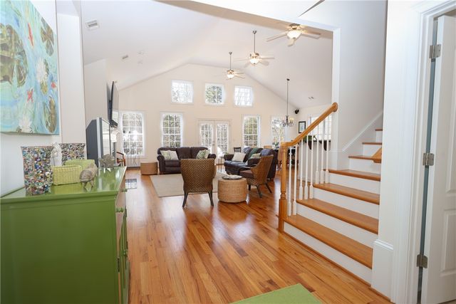 109 Martins Pointe Drive, Seneca, SC 29678