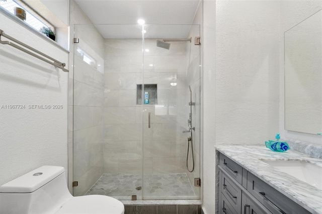 9326 NW 121st St 115, Hialeah Gardens, FL 33018