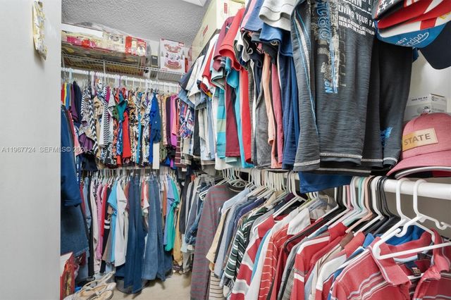 9326 NW 121st St 115, Hialeah Gardens, FL 33018